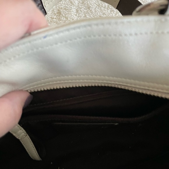 Coach cream leather satchel. - Picture 7 of 9